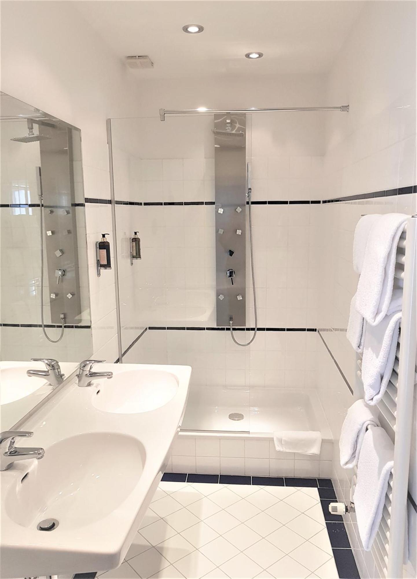 Hotel Kaerntnerhof Vienna Bilik gambar